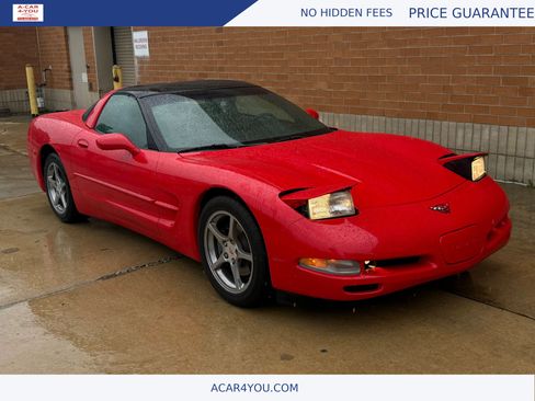 Used 2002 Chevrolet Corvette Coupe w/ Preferred Equipment Group2 RWD image 1