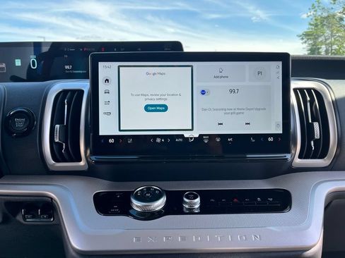 New 2026 Ford Expedition Active RWD image 16