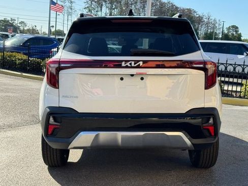 New 2026 Kia Seltos S FWD image 4