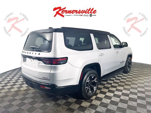 New 2025 Jeep Wagoneer Series II image 7