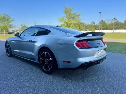 Used 2019 Ford Mustang Coupe image 4