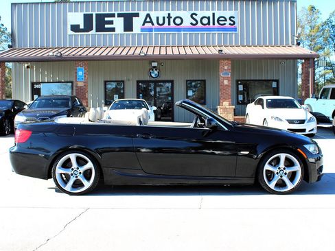 Used 2012 BMW 335i Convertible image 14