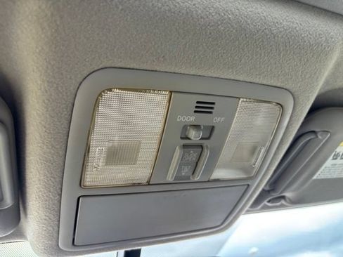 Used 2010 Toyota RAV4 Limited FWD image 17