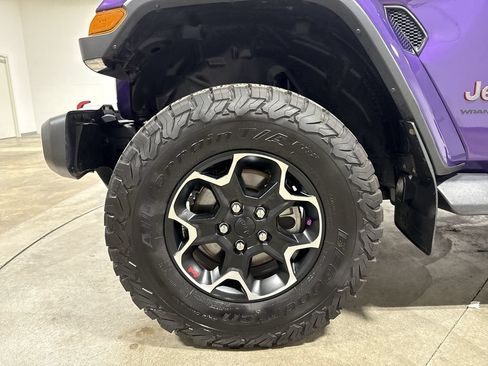 Used 2023 Jeep Wrangler Unlimited Rubicon w/ Safety Group AWD/4WD image 27