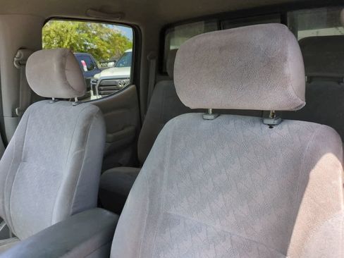 Used 2002 Toyota Tacoma PreRunner RWD image 8