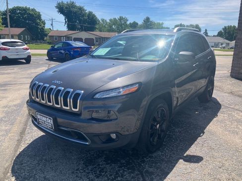 Used 2014 Jeep Cherokee Limited w/ Luxury Group AWD/4WD image 7
