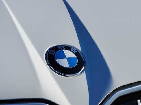 Used 2026 BMW X3 xDrive30 w/ Premium Package image 4