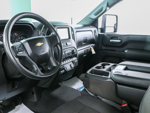 Used 2025 Chevrolet Silverado 2500 Custom w/ Custom Convenience Package AWD/4WD image 24