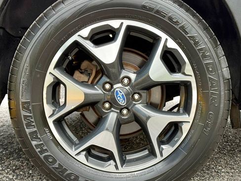 Used 2019 Subaru Crosstrek 2.0i Premium w/ Moonroof Package AWD/4WD image 25