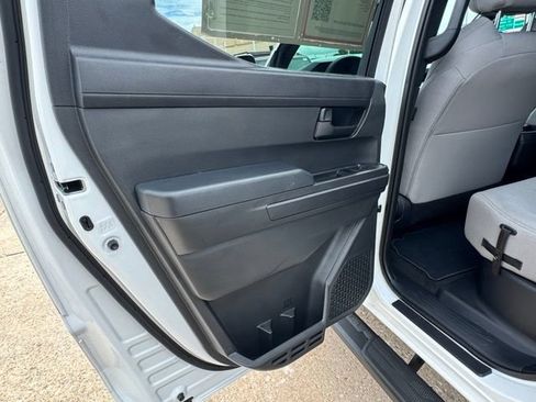 Used 2024 Toyota Tacoma SR5 AWD/4WD image 32