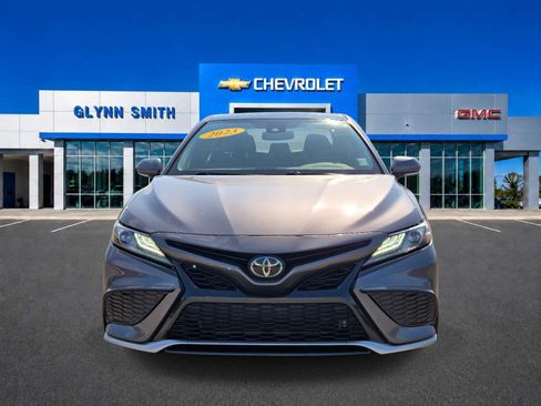 Used 2023 Toyota Camry XSE FWD image 2