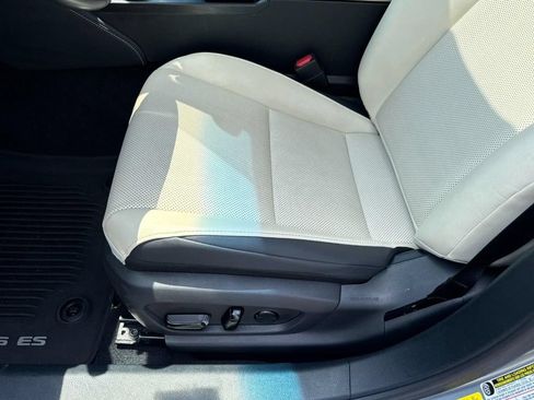 Used 2022 Lexus ES 350 w/ Premium Package FWD image 15