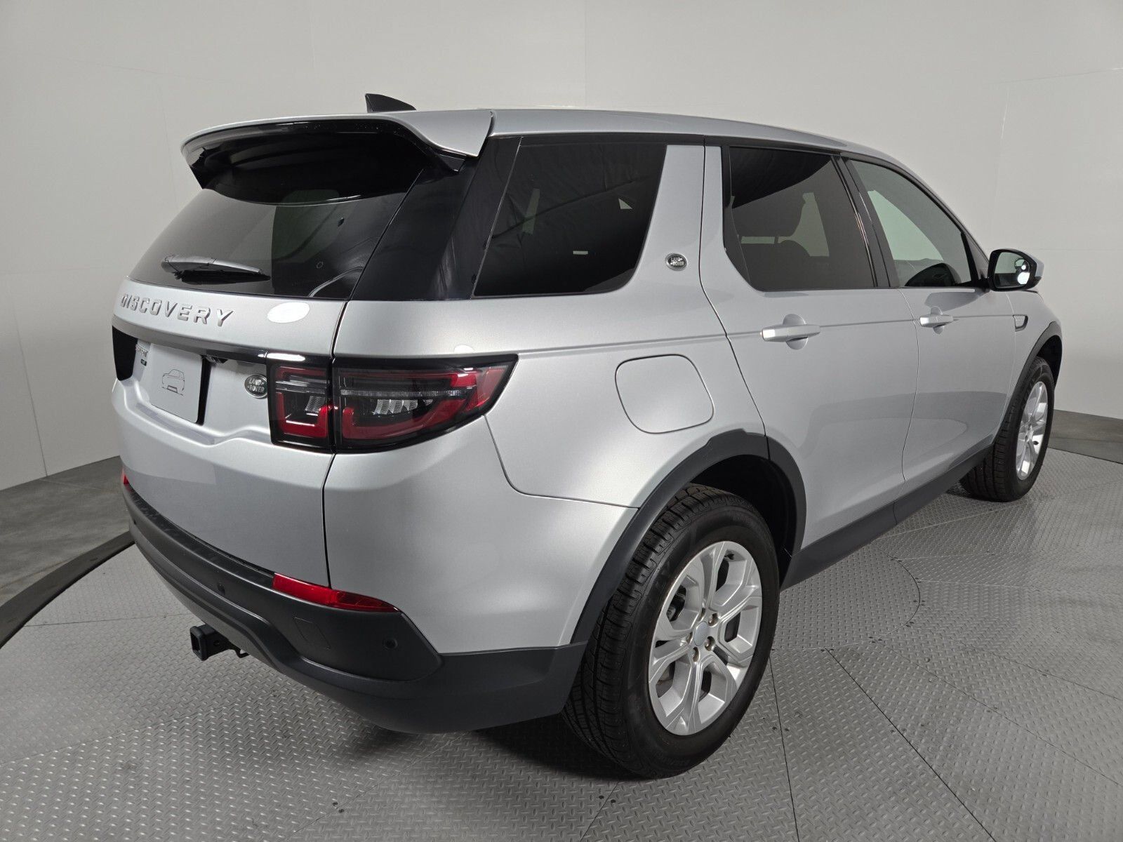 Used 2020 Land Rover Discovery Sport AWD/4WD image 2