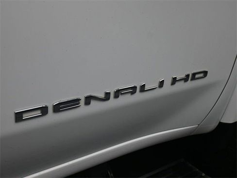 Used 2023 GMC Sierra 3500 Denali w/ Denali Ultimate Package image 23