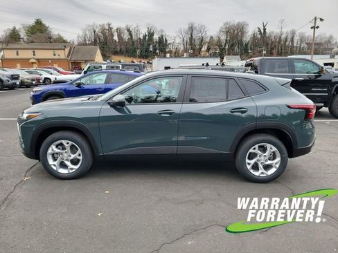 New 2026 Chevrolet Trax LS w/ LS Convenience Package image 4