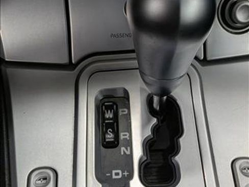 Used 2005 Chrysler Crossfire Limited image 13