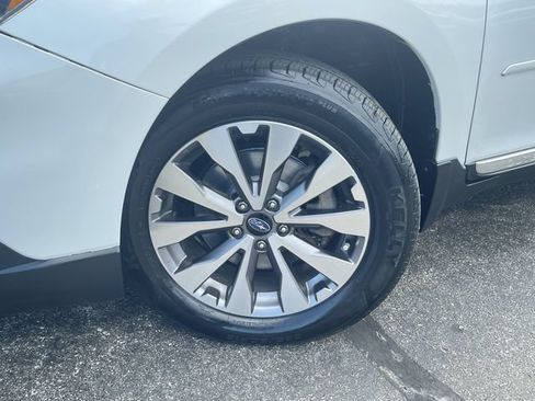 Used 2017 Subaru Outback 3.6R Touring w/ Popular Package #5A AWD/4WD image 34