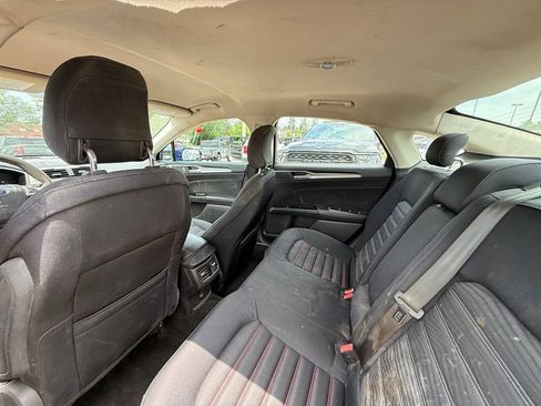 Used 2016 Ford Fusion SE FWD image 23