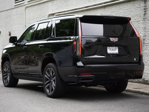 Used 2023 Cadillac Escalade Sport w/ Touring Package AWD/4WD image 5