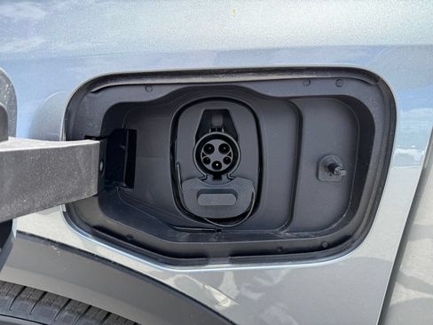 New 2026 Chevrolet Equinox EV LT FWD image 17