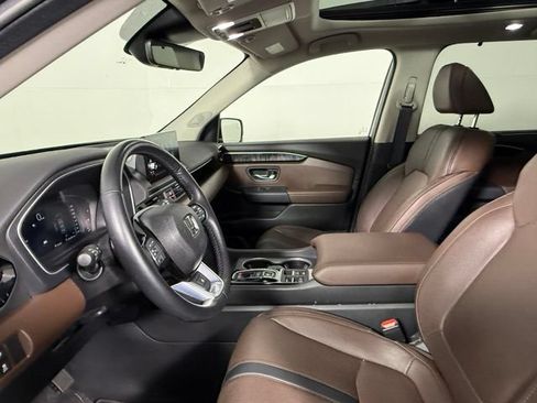 Used 2025 Honda Pilot Elite image 27