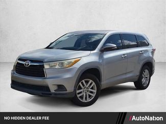 Used 2014 Toyota Highlander LE FWD video 1