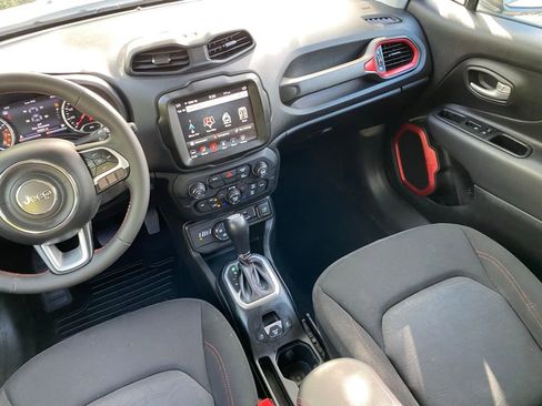 Used 2023 Jeep Renegade Trailhawk AWD/4WD image 27