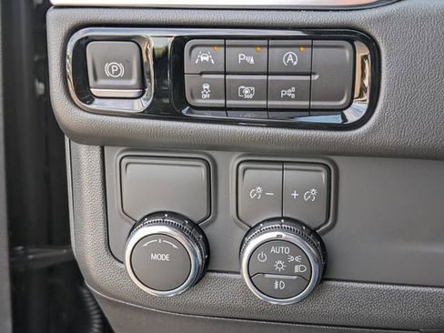 New 2026 GMC Yukon XL Elevation RWD image 17
