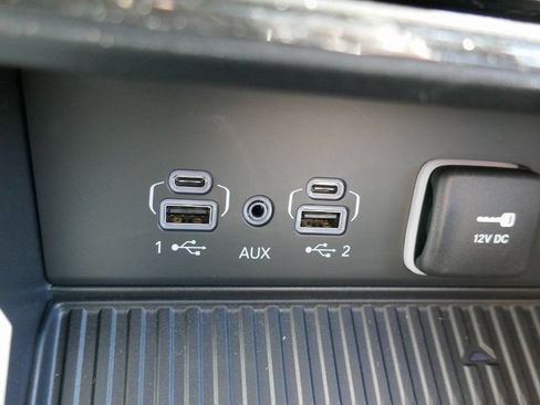 New 2026 Jeep Grand Cherokee Altitude AWD/4WD image 19