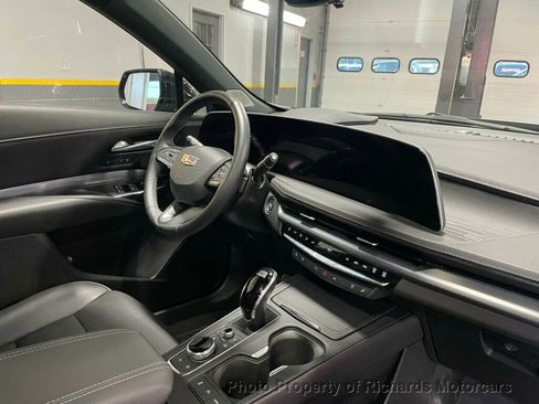 Used 2024 Cadillac XT4 Premium Luxury w/ Active Safety Package image 24