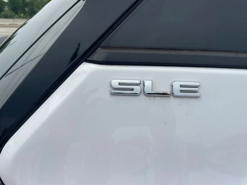 Used 2019 GMC Terrain SLE w/ Driver Convenience Package FWD image 7