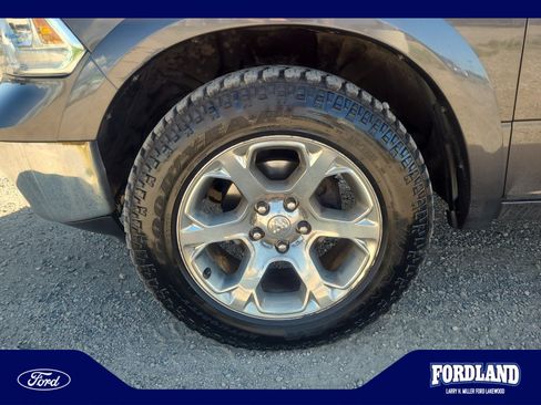 Used 2014 RAM 1500 Laramie AWD/4WD image 25