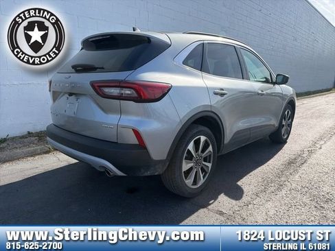 Used 2024 Ford Escape Platinum AWD/4WD image 3
