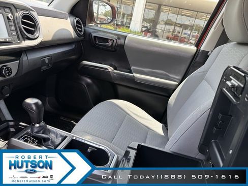 Used 2017 Toyota Tacoma SR5 w/ Tow Package RWD image 26