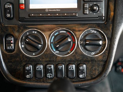 Used 2001 Mercedes-Benz ML 55 AMG 4MATIC image 23