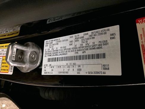 Used 2020 Ford Escape Titanium AWD/4WD image 32