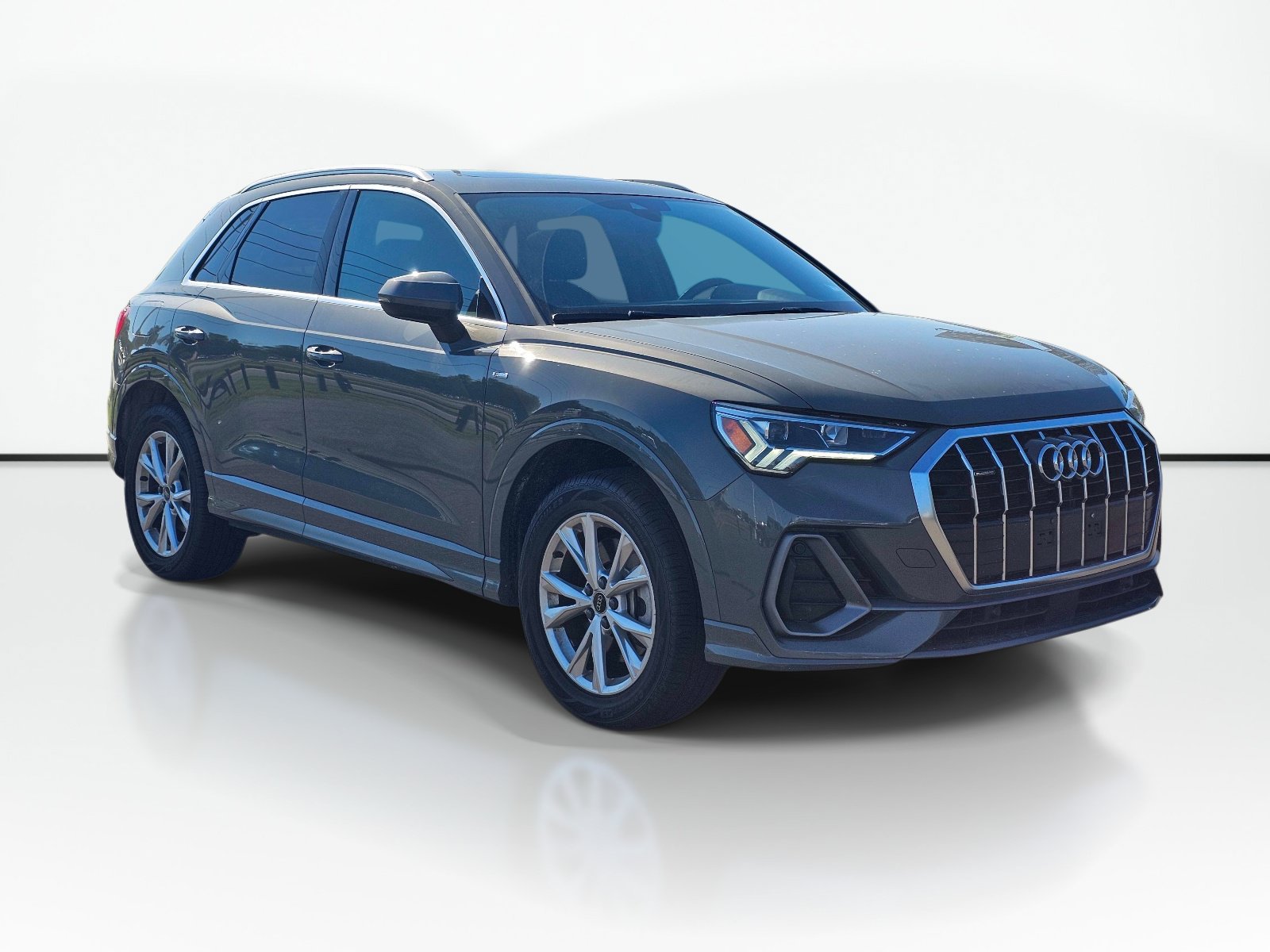 Used 2025 Audi Q3 2.0T Premium AWD/4WD image 10