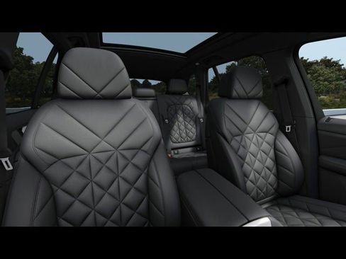 Used 2025 BMW X5 M60i w/ Parking Assistance Package image 12