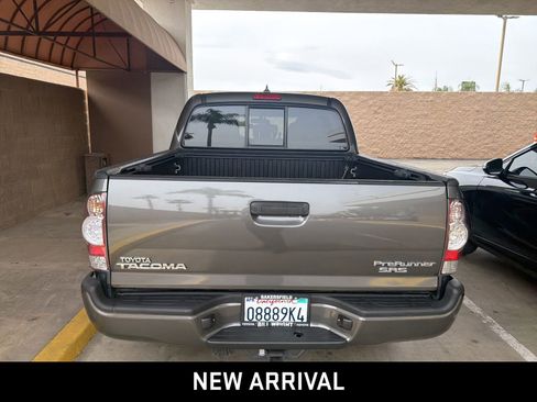 Used 2015 Toyota Tacoma PreRunner w/ TRD Sport Package image 3