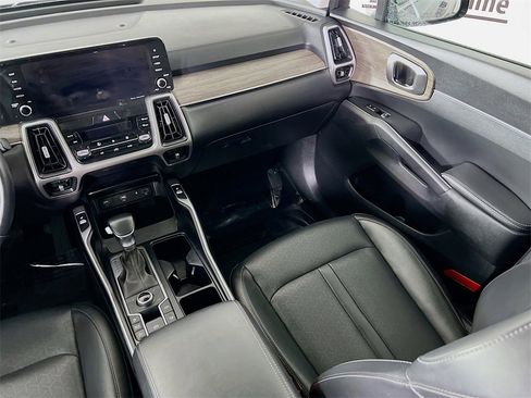 Used 2021 Kia Sorento EX w/ EX AWD X-Line Package image 28