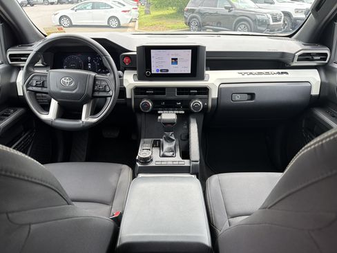 Certified 2024 Toyota Tacoma TRD Off-Road AWD/4WD image 4