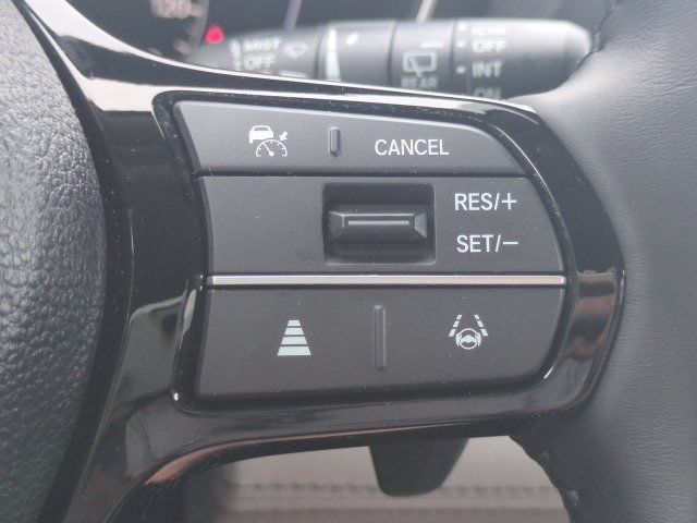 Used 2025 Honda Pilot Touring image 27