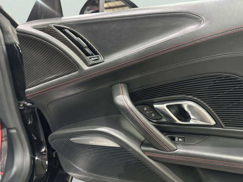 Used 2017 Audi R8 V10 w/ Carbon Exterior Package AWD/4WD image 53