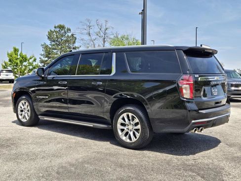 Used 2021 Chevrolet Suburban Premier AWD/4WD image 11