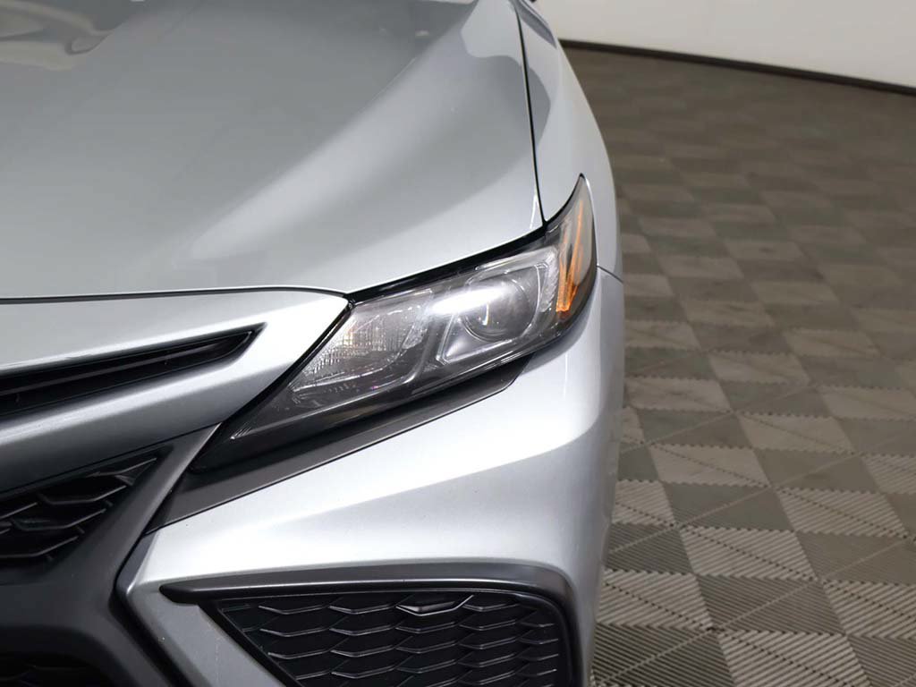 Used 2022 Toyota Camry SE FWD image 10