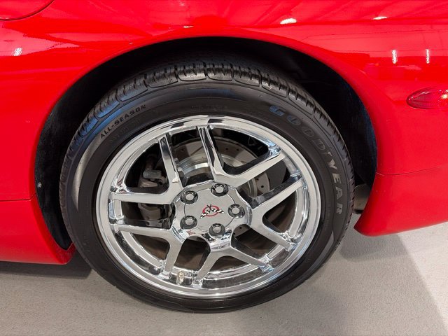 Used 2004 Chevrolet Corvette Coupe RWD image 27