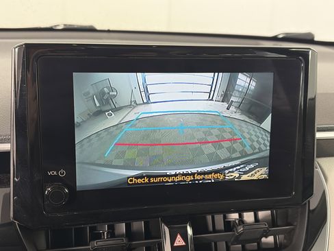 Used 2023 Toyota Corolla Cross L image 20