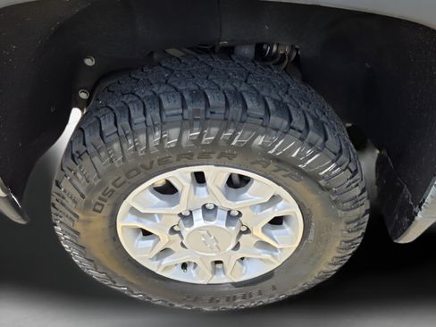 Used 2020 Chevrolet Silverado 2500 LT w/ All Star Edition AWD/4WD image 29