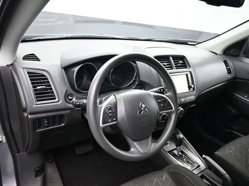 Used 2023 Mitsubishi Outlander Sport ES image 12