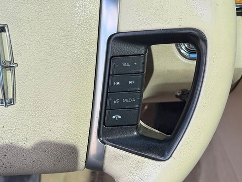 Used 2010 Lincoln MKS FWD image 36